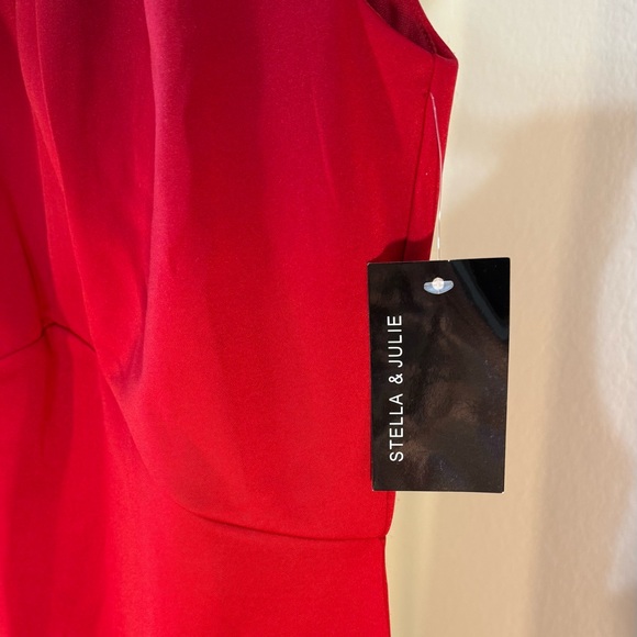 Stella & Julie Red Women's Dress - Picture 6 of 8